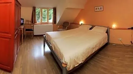Hotel Aux Massotais 3*